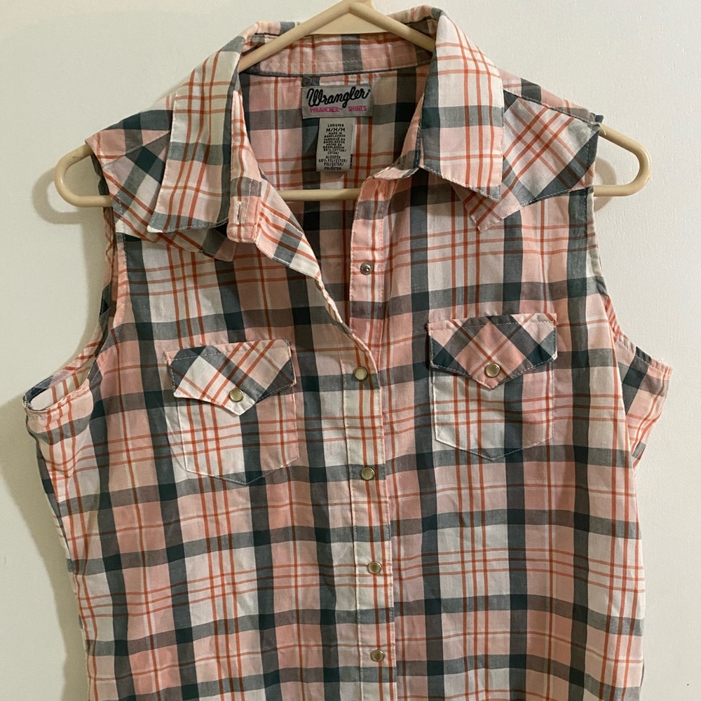 WRANGLER WRANCHER SHIRTS ladies medium plaid pearl snap close Western
